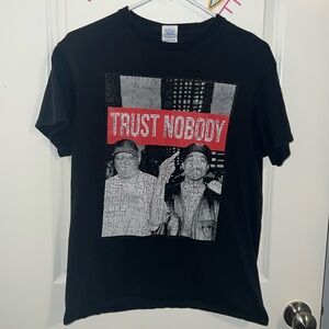 EUC Biggie & Tupac shirt